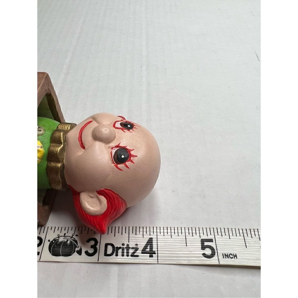 Vintage clown in alphabet block - Picture 8 of 10